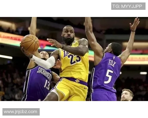 303国王队与湖人队激战正酣谁能在这场对决中笑到最后 303国王队与湖人队激战正酣谁能在这场对决中笑到最后